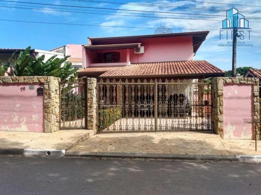 Foto 1 de Casa com 3 Quartos à venda, 230m² em Jardim Niero, Louveira