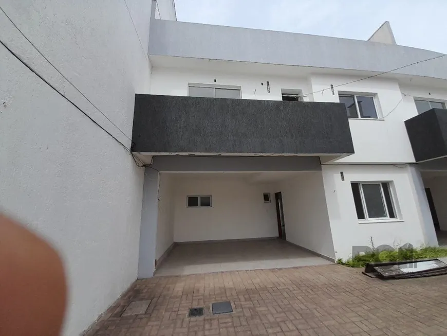 Foto 1 de Casa de Condomínio com 3 Quartos à venda, 235m² em Camaquã, Porto Alegre