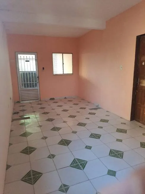 Foto 1 de Casa com 2 Quartos à venda, 80m² em Cajazeiras XI, Salvador