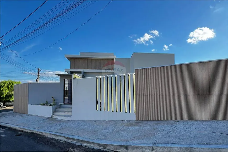 Foto 1 de Casa de Condomínio com 3 Quartos à venda, 265m² em Colina Verde, Teixeira de Freitas