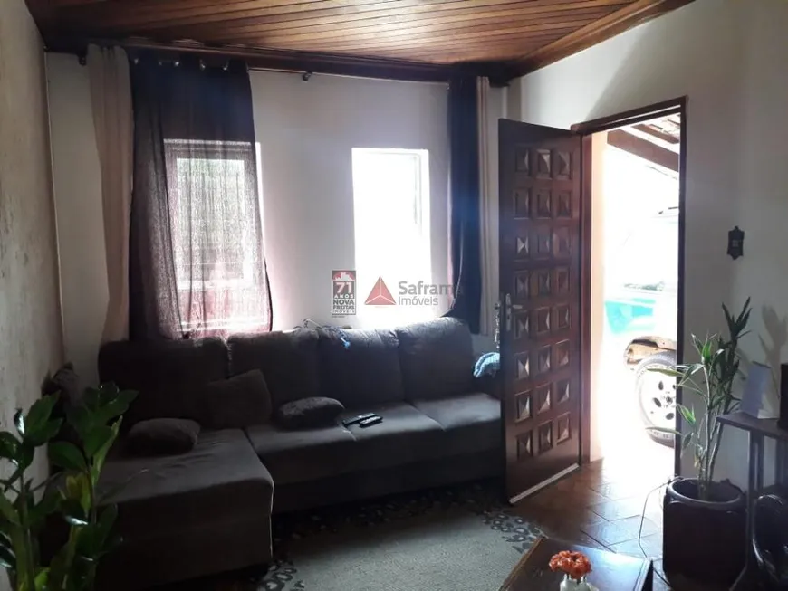 Foto 1 de Casa com 2 Quartos à venda, 300m² em Vila Rica, Pindamonhangaba