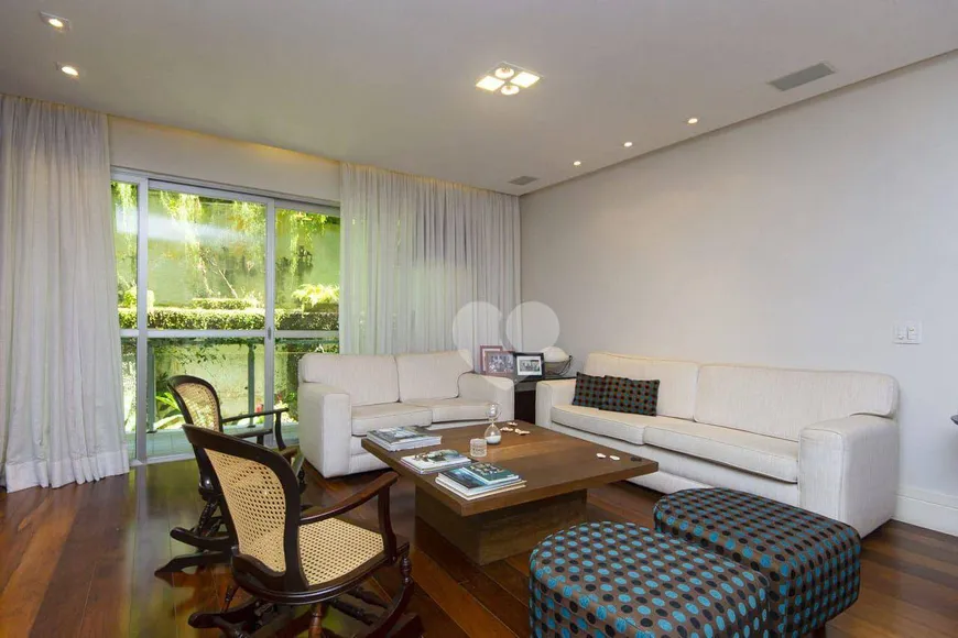 Foto 1 de Apartamento com 4 Quartos à venda, 152m² em Cosme Velho, Rio de Janeiro