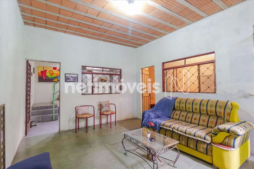 Foto 1 de Casa com 2 Quartos à venda, 126m² em Palmares, Belo Horizonte