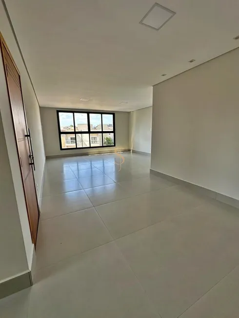 Foto 1 de Apartamento com 2 Quartos à venda, 95m² em Jardim Três Colinas, Franca