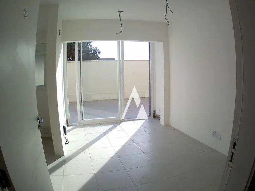 Foto 1 de Apartamento com 1 Quarto à venda, 80m² em Santo Antônio, Porto Alegre