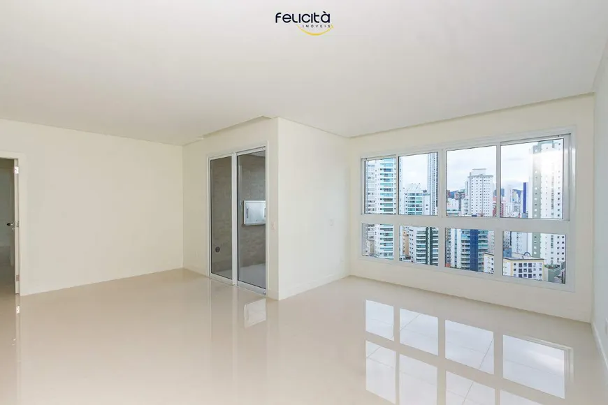 Foto 1 de Apartamento com 3 Quartos à venda, 121m² em Barra Sul, Balneário Camboriú