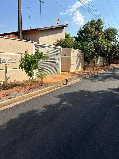 Foto 1 de Fazenda/Sítio com 2 Quartos à venda, 250m² em Centro, São José do Rio Preto