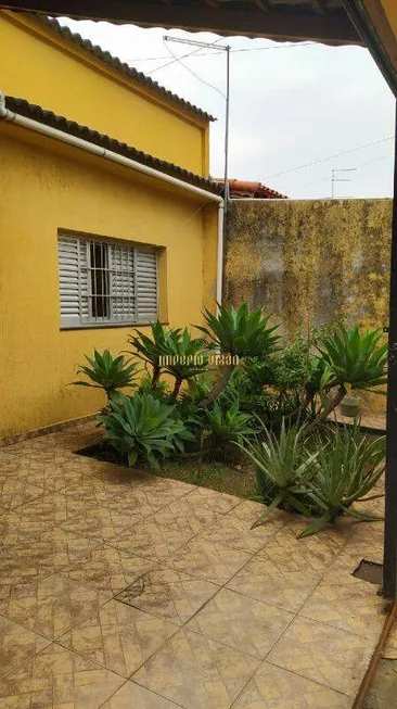 Foto 1 de Casa com 4 Quartos à venda, 146m² em Vila Mogilar, Mogi das Cruzes