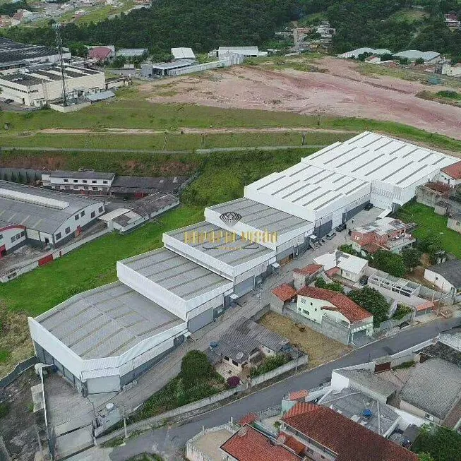 Foto 1 de Galpão/Depósito/Armazém à venda, 1000m² em Laranjeiras, Caieiras