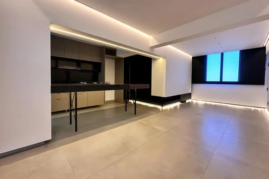 Foto 1 de Apartamento com 2 Quartos à venda, 70m² em Sumarezinho, São Paulo