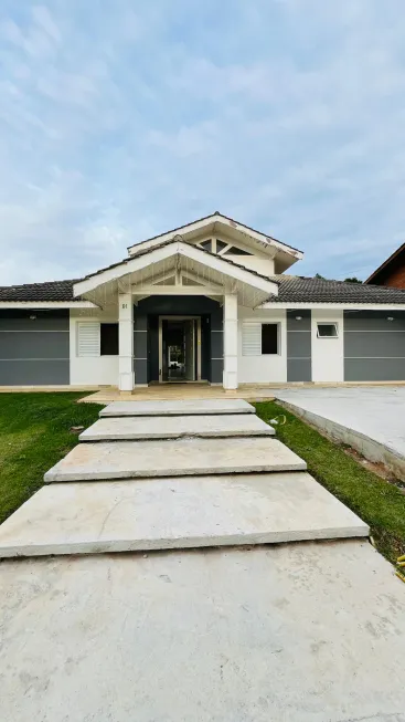 Foto 1 de Casa de Condomínio com 4 Quartos para alugar, 500m² em Fazenda Ilha, Embu-Guaçu