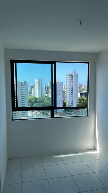 Foto 1 de Apartamento com 2 Quartos à venda, 50m² em Madalena, Recife