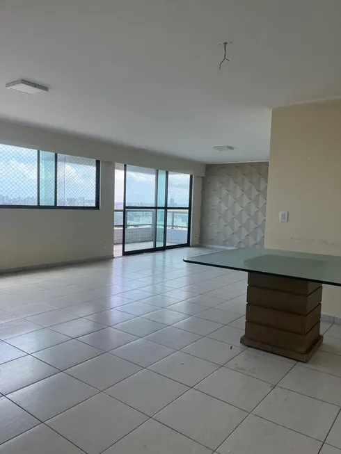 Foto 1 de Apartamento com 5 Quartos à venda, 198m² em Torreão, Recife