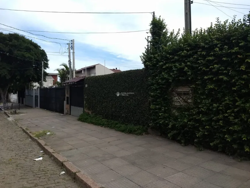 Foto 1 de Sobrado com 3 Quartos à venda, 200m² em Nonoai, Porto Alegre