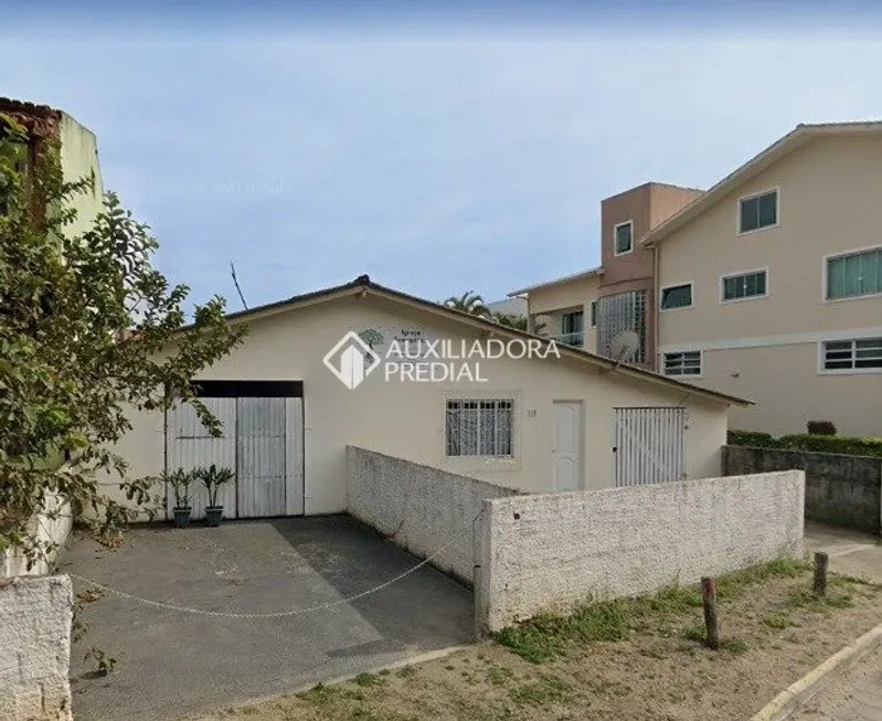 Foto 1 de Casa com 1 Quarto à venda, 483m² em Barra da Lagoa, Florianópolis