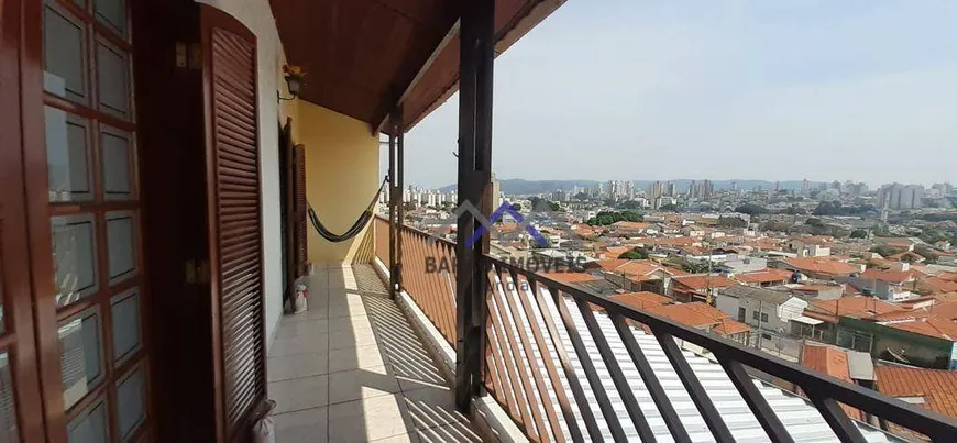 Foto 1 de Sobrado com 3 Quartos à venda, 348m² em Ponte de Sao Joao, Jundiaí