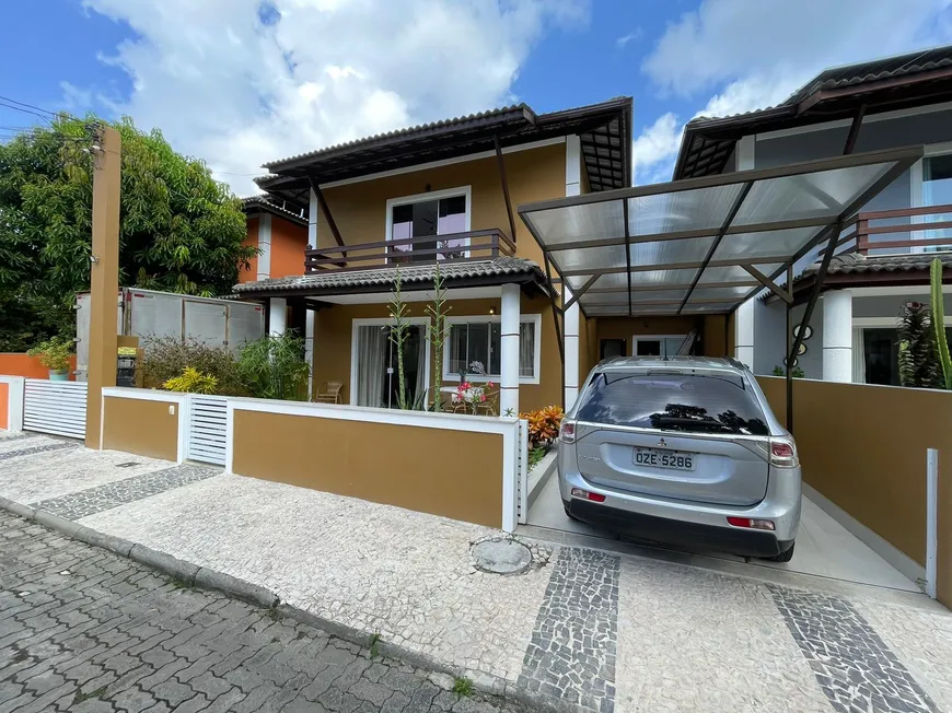 Foto 1 de Casa de Condomínio com 4 Quartos à venda, 200m² em Buraquinho, Lauro de Freitas