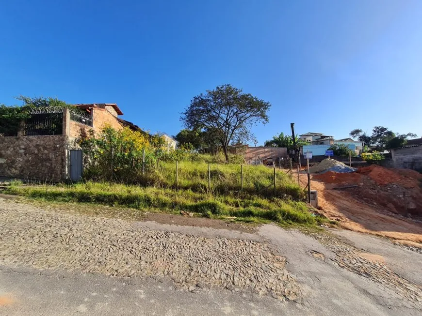 Foto 1 de Lote/Terreno à venda, 450m² em Colonial, Contagem