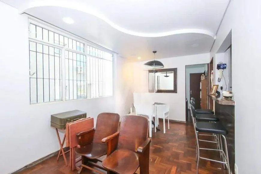 Foto 1 de Apartamento com 3 Quartos à venda, 130m² em Santo Antônio, Belo Horizonte