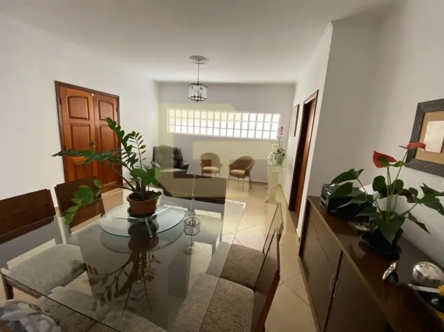 Foto 1 de Sobrado com 4 Quartos à venda, 274m² em Jardim Cândida, Araras