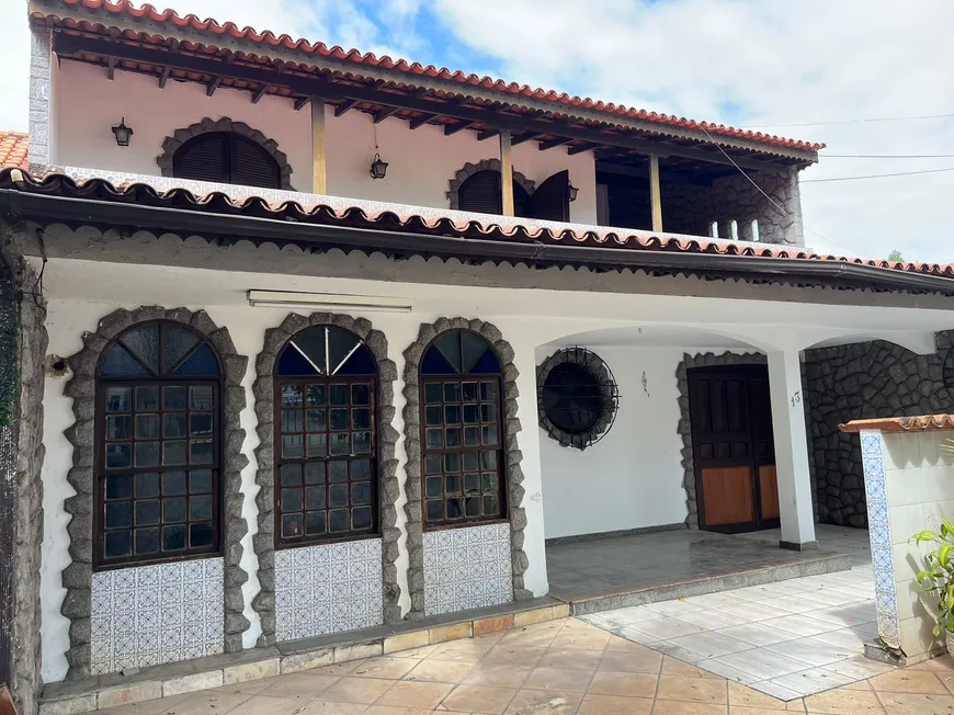 Foto 1 de Casa com 4 Quartos à venda, 400m² em Vila Santa Cecília, Volta Redonda