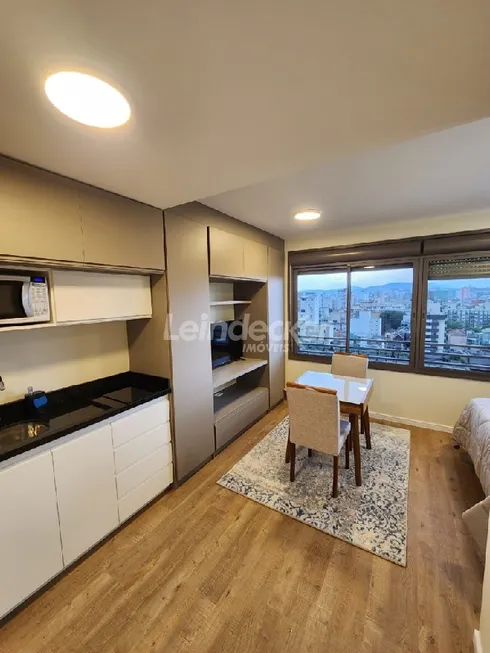 Foto 1 de Apartamento com 1 Quarto para alugar, 31m² em Cidade Baixa, Porto Alegre