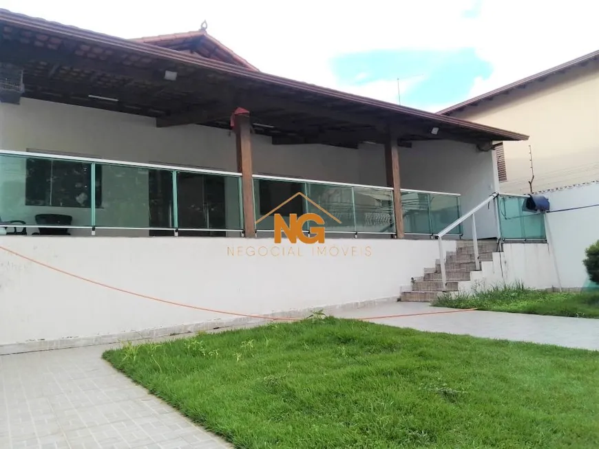 Foto 1 de Casa com 4 Quartos à venda, 406m² em Jardim Riacho das Pedras, Contagem