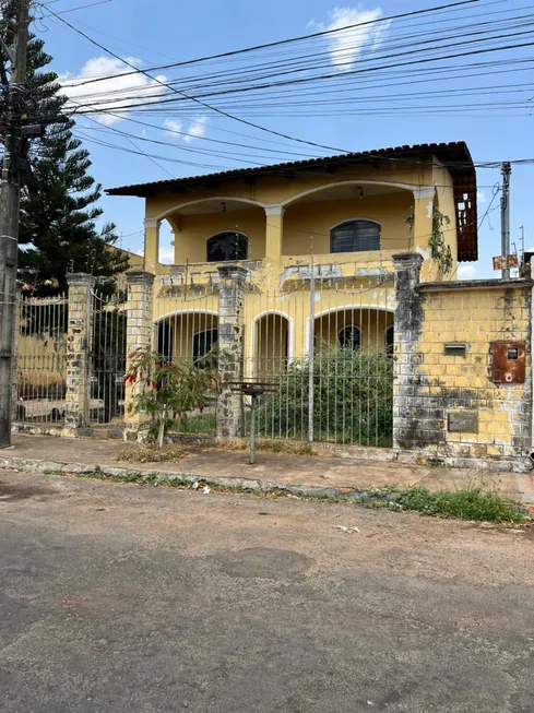 Foto 1 de Sobrado com 3 Quartos à venda, 193m² em Loteamento Celina Park, Goiânia