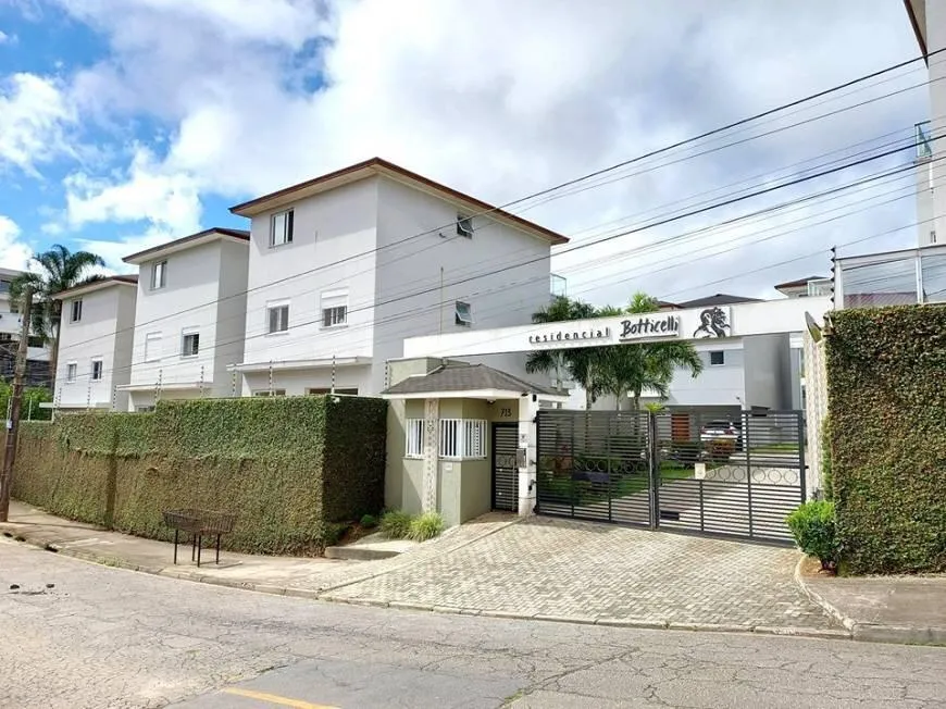 Foto 1 de Casa de Condomínio com 3 Quartos à venda, 234m² em Vila Oliveira, Mogi das Cruzes