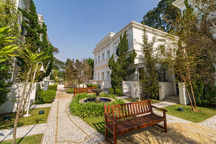 Foto 1 de Casa de Condomínio com 4 Quartos para venda ou aluguel, 828m² em Chácara Monte Alegre, São Paulo