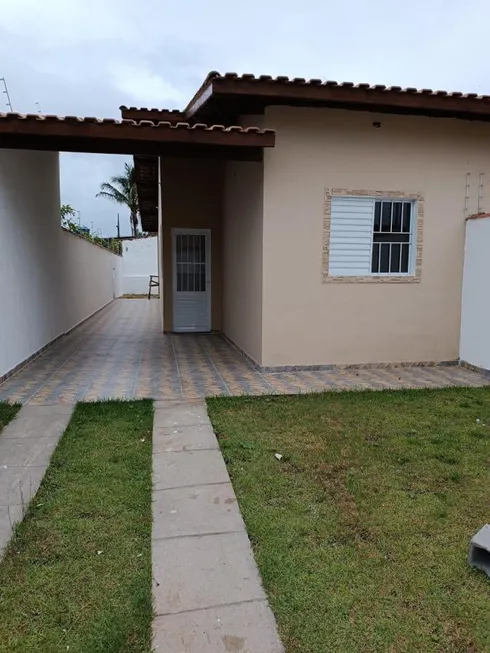 Foto 1 de Casa com 2 Quartos à venda, 66m² em Jamaica, Itanhaém