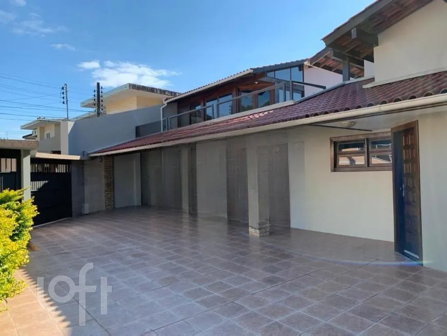 Foto 1 de Casa com 4 Quartos à venda, 200m² em Barra da Lagoa, Florianópolis