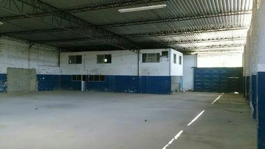 Foto 1 de Galpão/Depósito/Armazém à venda, 800m² em Barros Reis, Salvador