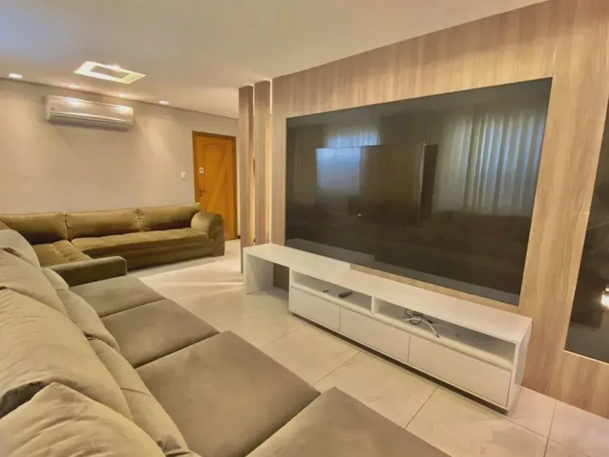 Foto 1 de Apartamento com 3 Quartos à venda, 123m² em Leblon, Rio de Janeiro