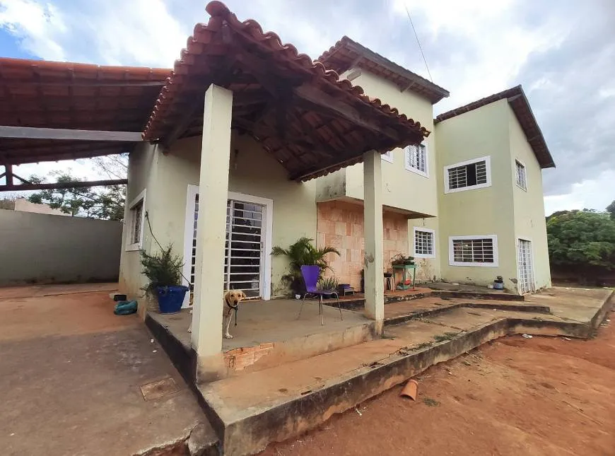 Foto 1 de Casa com 3 Quartos à venda, 1004m² em Regiao dos Lagos, Brasília