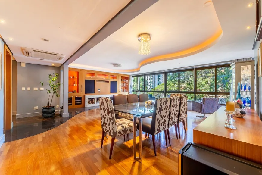 Foto 1 de Apartamento com 3 Quartos à venda, 185m² em Bela Vista, Porto Alegre
