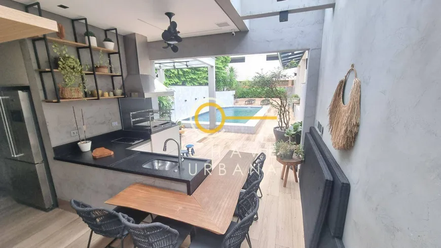 Foto 1 de Casa com 3 Quartos à venda, 350m² em Vila Belmiro, Santos