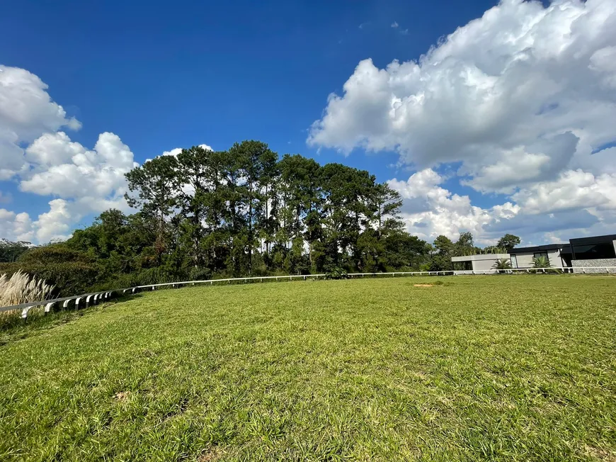 Foto 1 de Lote/Terreno à venda em Granja Viana, Cotia