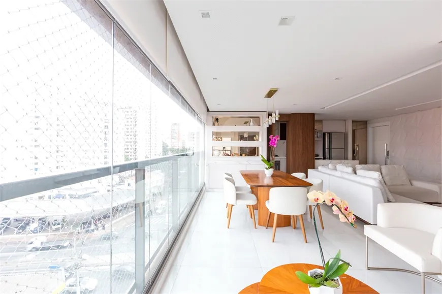 Foto 1 de Apartamento com 3 Quartos à venda, 98m² em Vila Olímpia, São Paulo