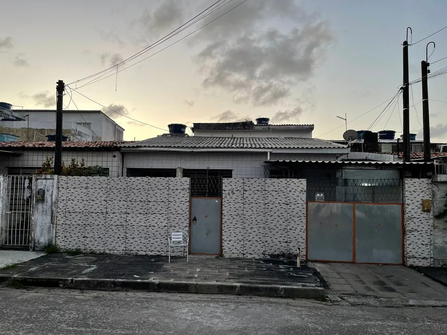 Foto 1 de Casa com 4 Quartos à venda, 128m² em Maranguape I, Paulista