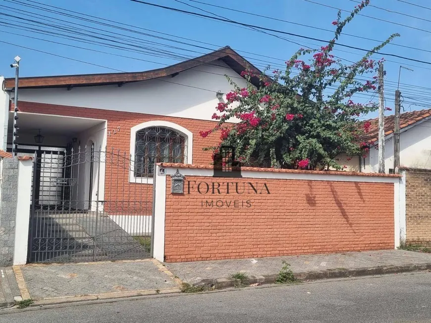 Foto 1 de Casa com 3 Quartos à venda, 174m² em São Benedito, Pindamonhangaba