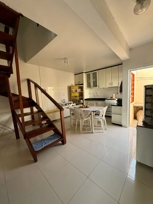Foto 1 de Casa com 4 Quartos à venda, 174m² em Estreito, Florianópolis