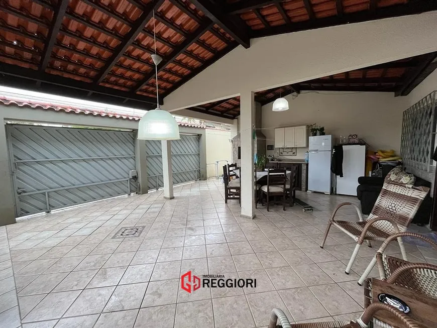 Foto 1 de Sobrado com 5 Quartos à venda, 260m² em Centro, Balneário Camboriú