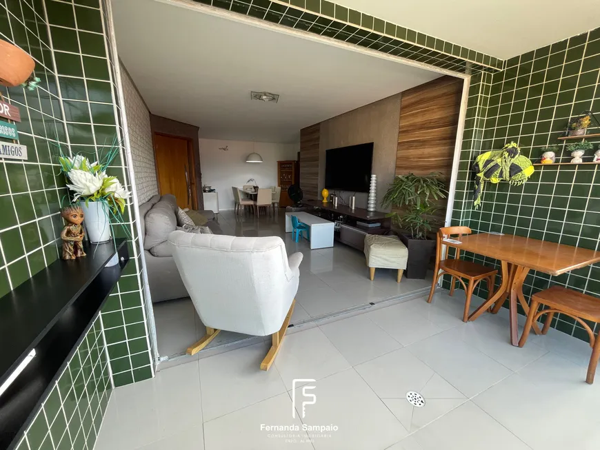 Foto 1 de Apartamento com 3 Quartos à venda, 127m² em Jatiúca, Maceió