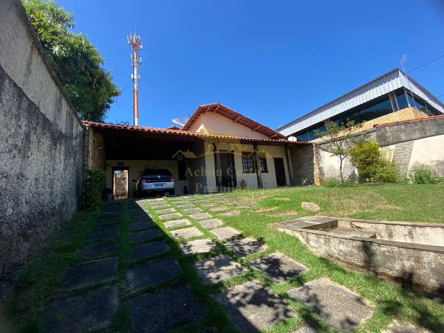 Foto 1 de Casa com 2 Quartos à venda, 254m² em Planalto, Belo Horizonte