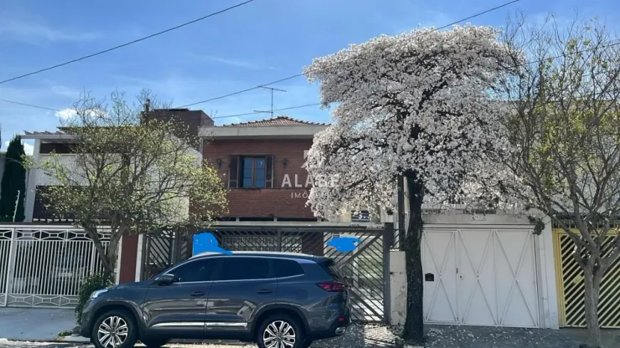 Foto 1 de Casa com 4 Quartos à venda, 192m² em Campo Belo, São Paulo