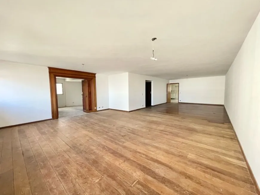 Foto 1 de Apartamento com 3 Quartos à venda, 256m² em Bela Vista, São Paulo