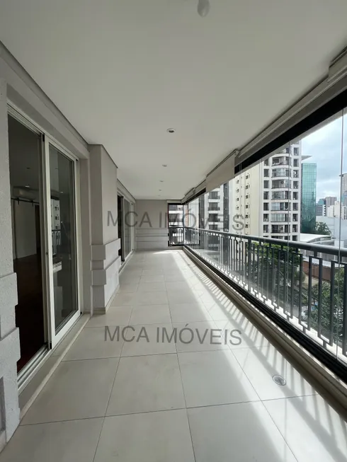 Foto 1 de Apartamento com 3 Quartos para venda ou aluguel, 158m² em Itaim Bibi, São Paulo