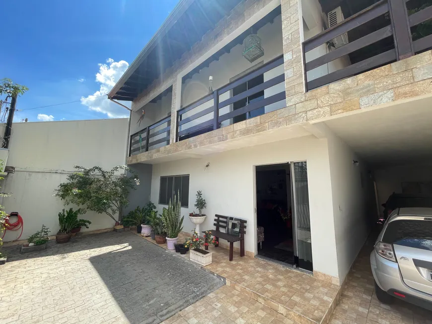 Foto 1 de Casa com 4 Quartos à venda, 250m² em Jardim Panorama, Piratininga