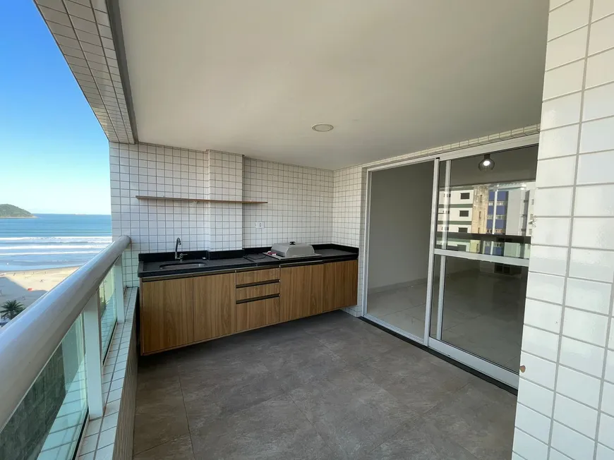 Foto 1 de Apartamento com 3 Quartos à venda, 140m² em Vila Guilhermina, Praia Grande